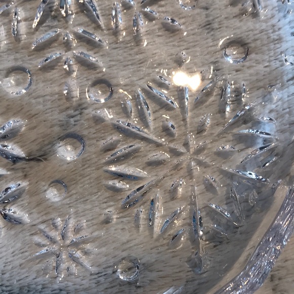 MIKASA set of 2 - SnowFlake ❄️ Dish - Picture 9 of 10